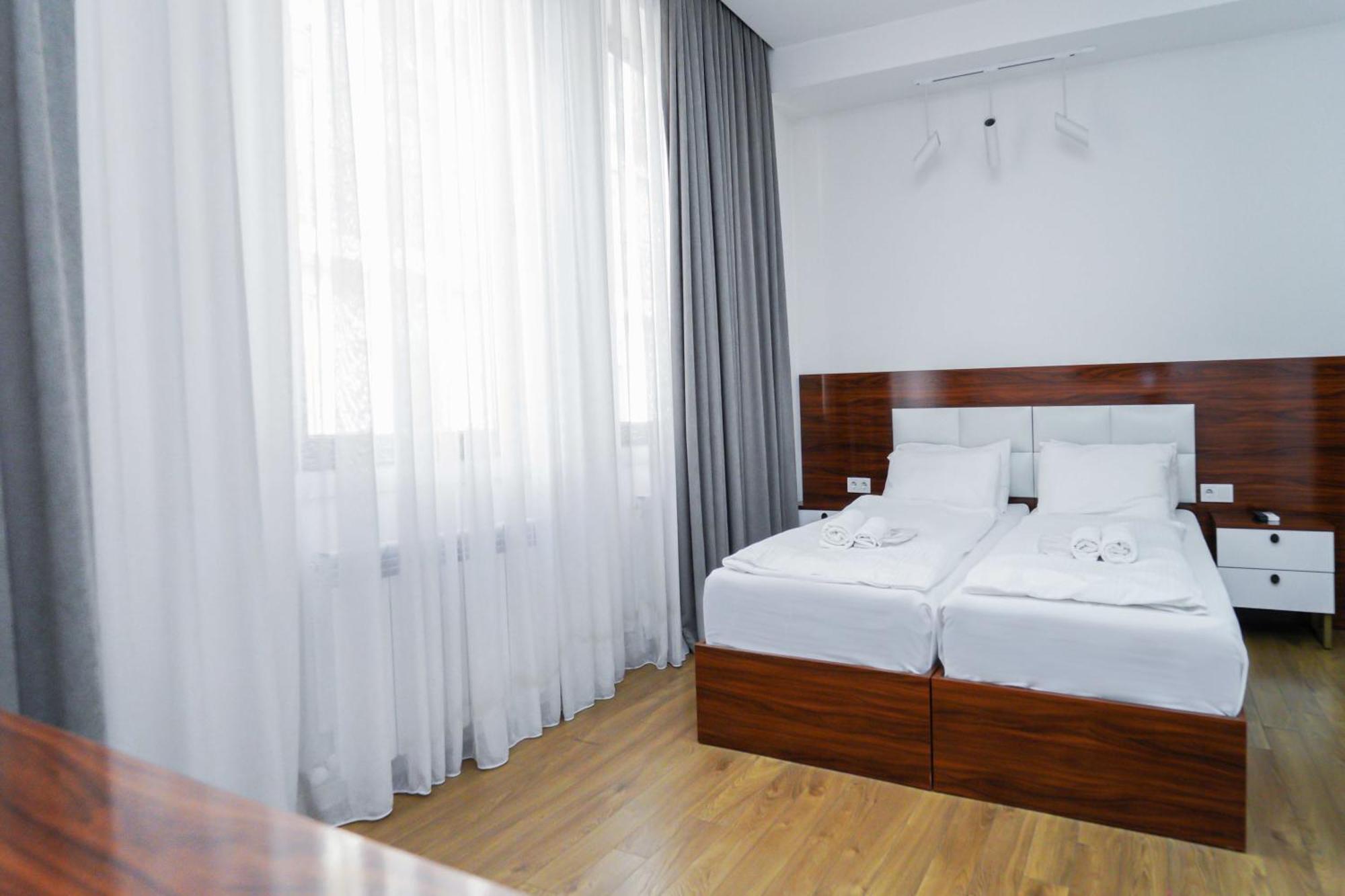 Hotel Type Rooms On Avenue Melikishvili, City Center تبليسي المظهر الخارجي الصورة